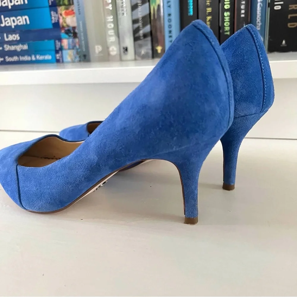 C. Wonder Blue Azure / Cerulean Blue Suede Leather Heels Size 7